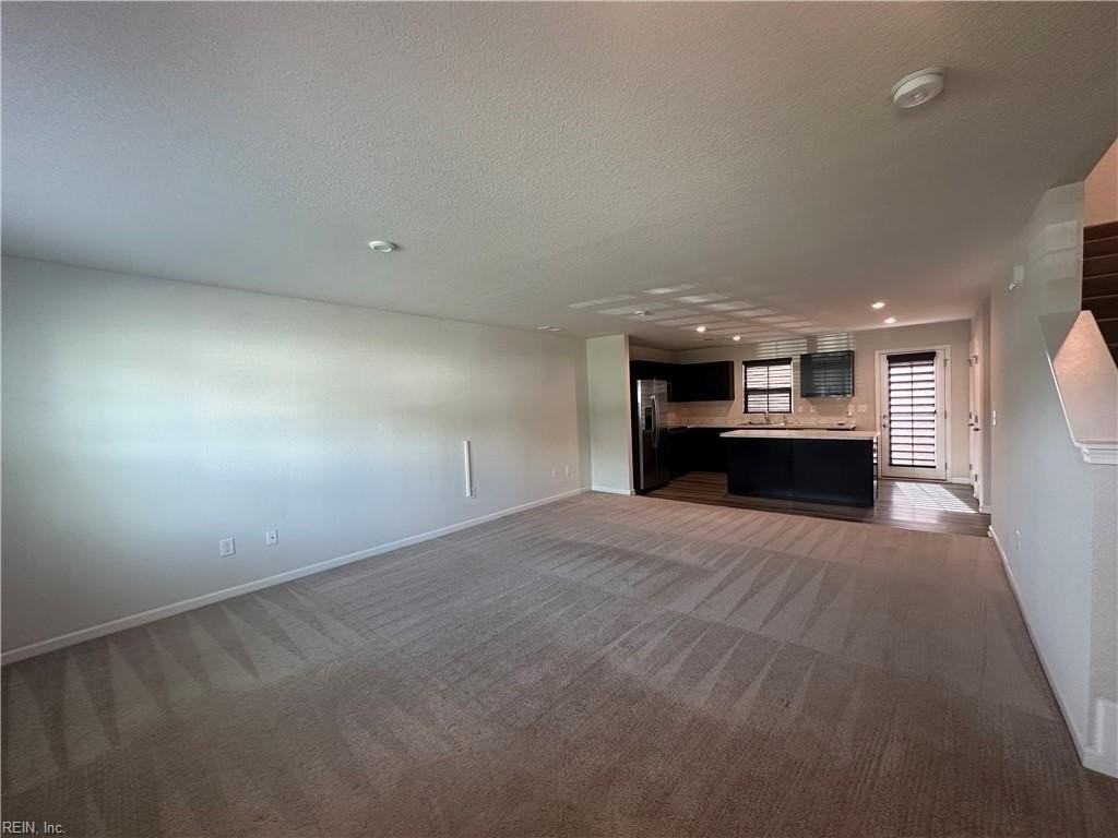 304 Forecastle St - Photo 3 of 29