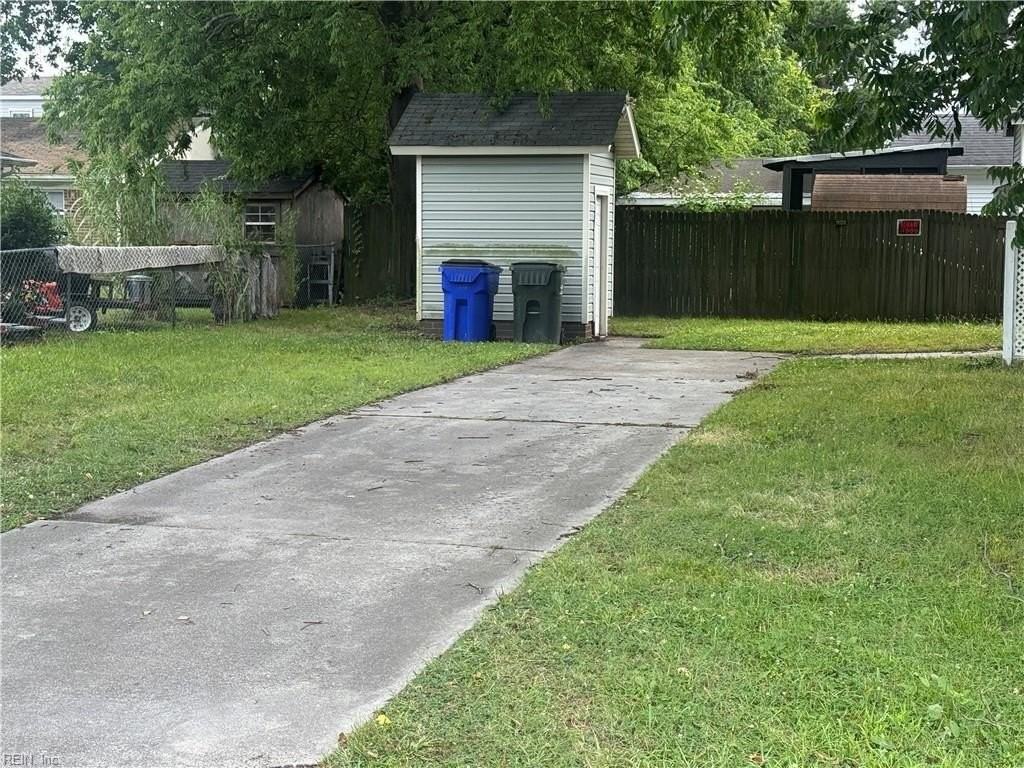 2142 Ballentine Blvd - Photo 4 of 15