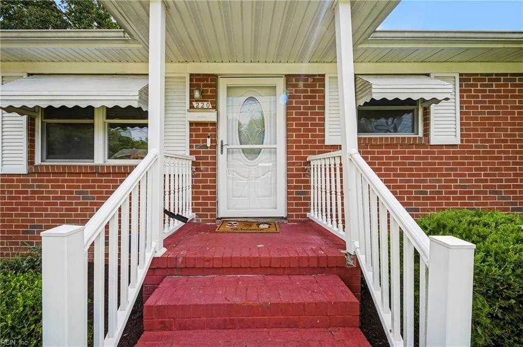 220 Manchester Dr - Photo 4 of 23