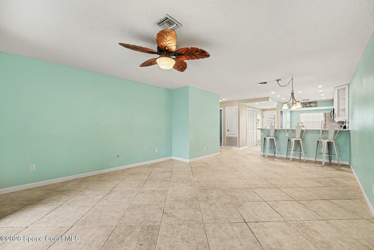290 Paradise Blvd #2 - Photo 3 of 20