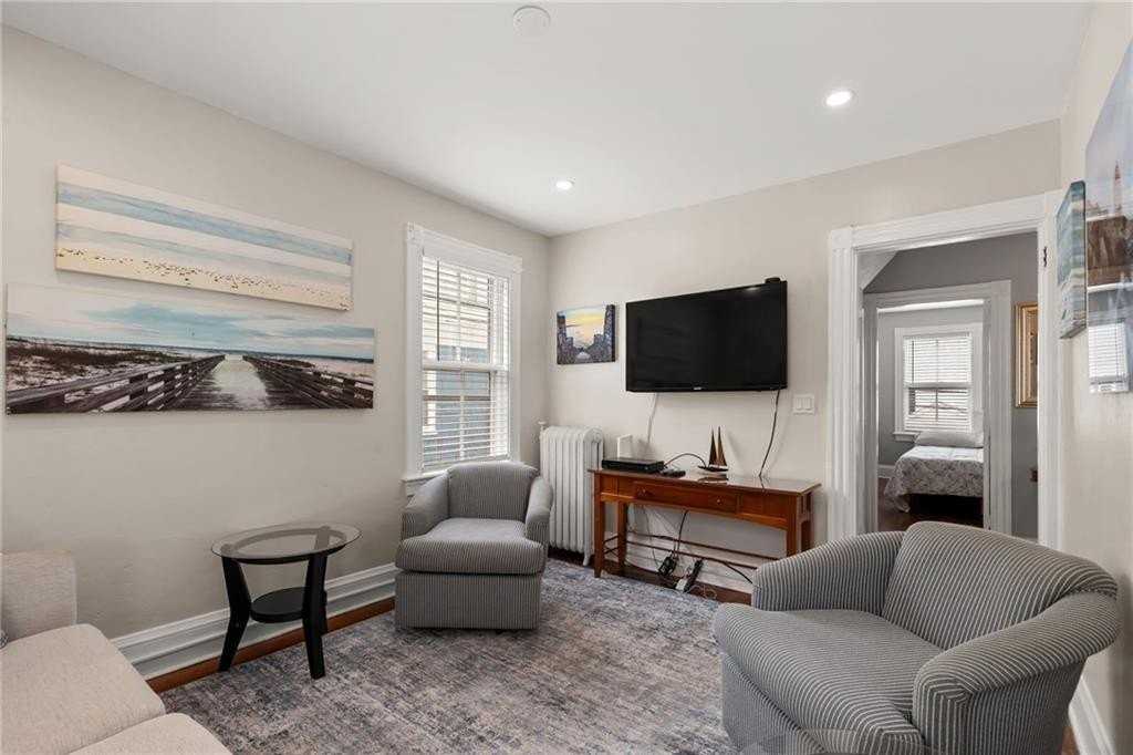 13 Atlantic St - Photo 5 of 23