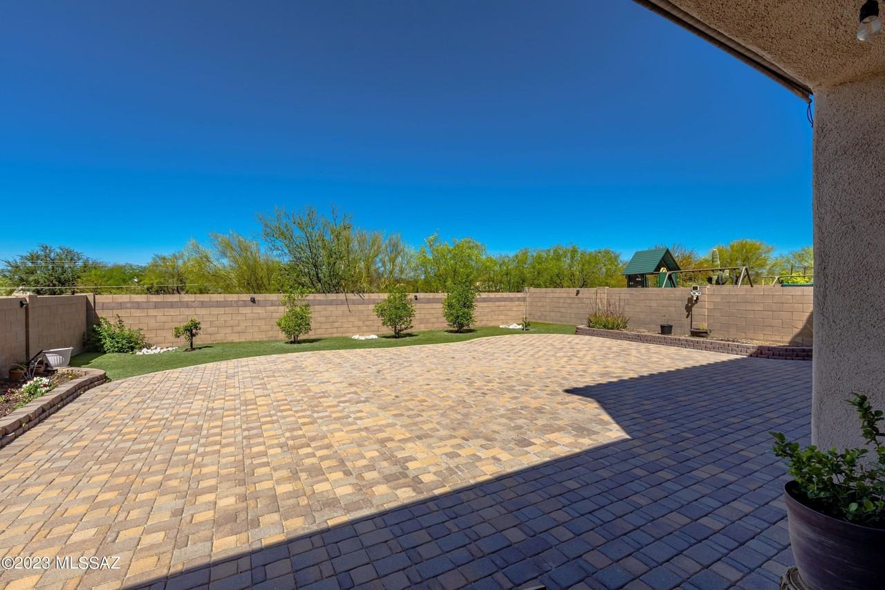 8479 N Gaetano Loop - Photo 6 of 27