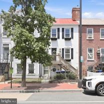 708 I St Se #A - Photo 1 of 1