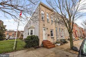 featured image of 1437 Towson St