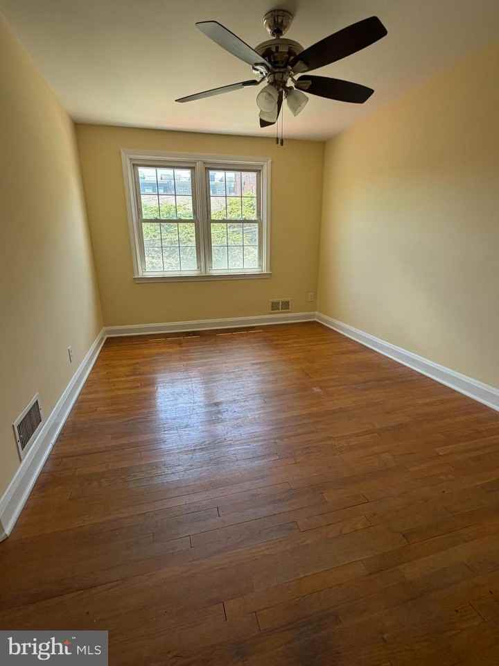 831 Bosley Ave - Photo 2 of 26