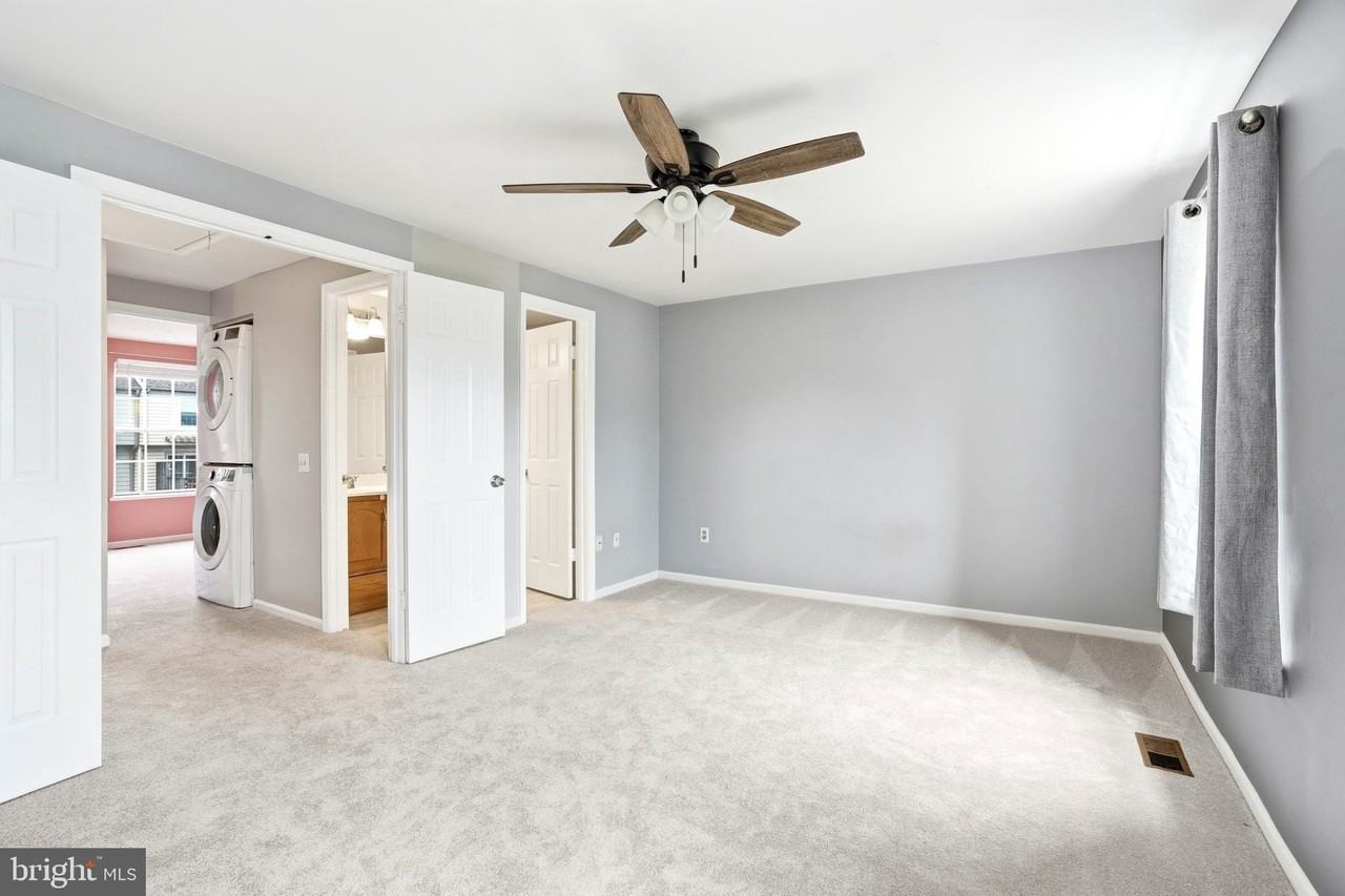 5735 Sunset View Ln - Photo 4 of 6
