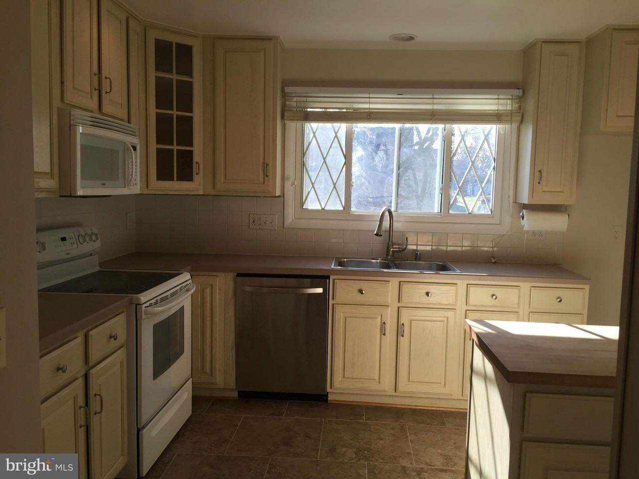 9221 W Stayman Dr - Photo 5 of 17
