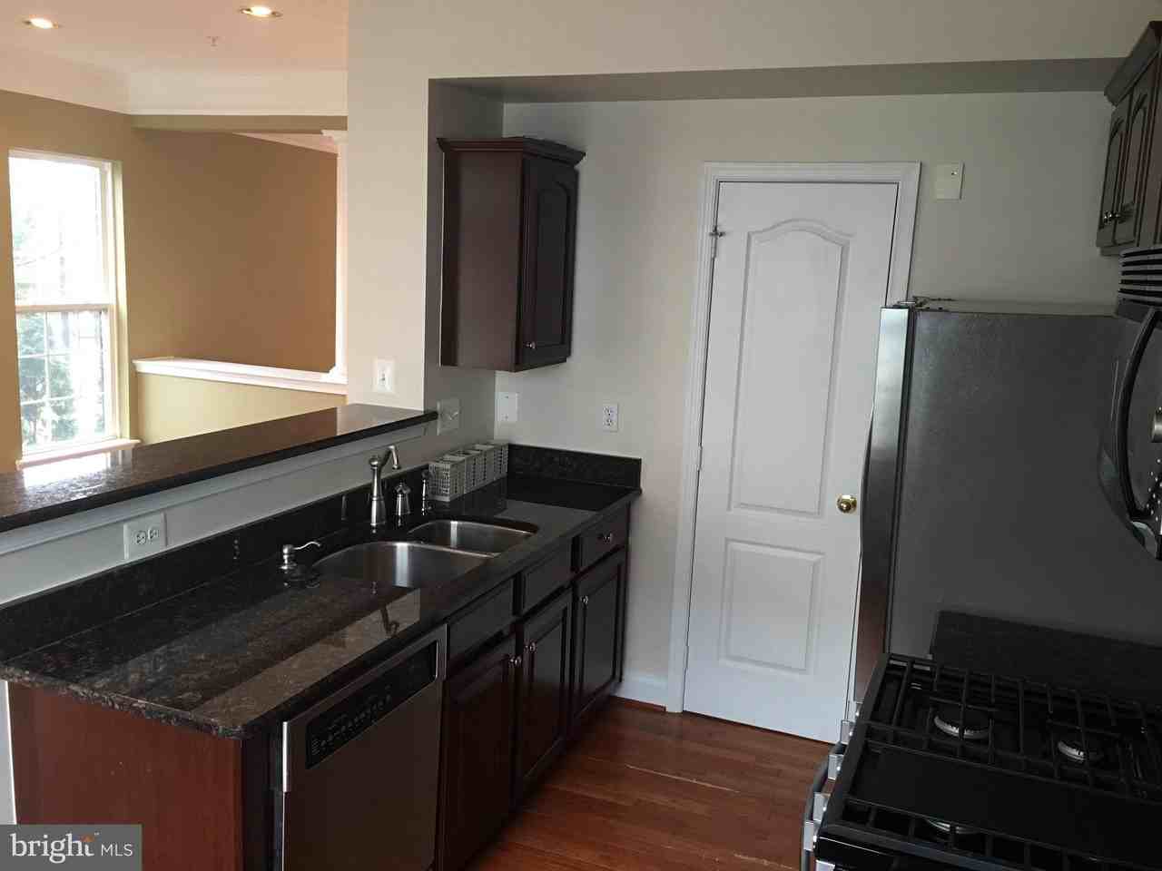 2122 Darcy Green Pl - Photo 7 of 18