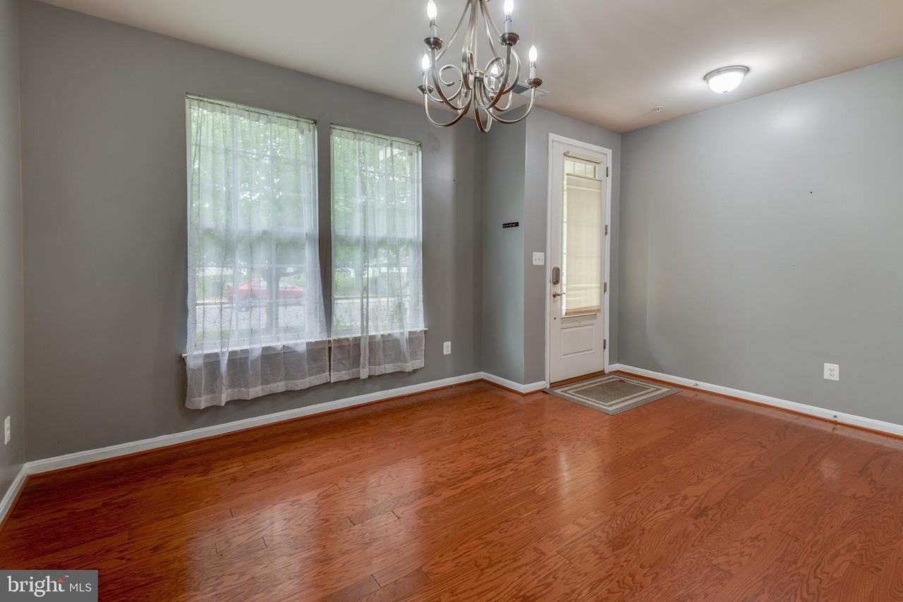 44241 Beaver Creek Dr - Photo 5 of 31