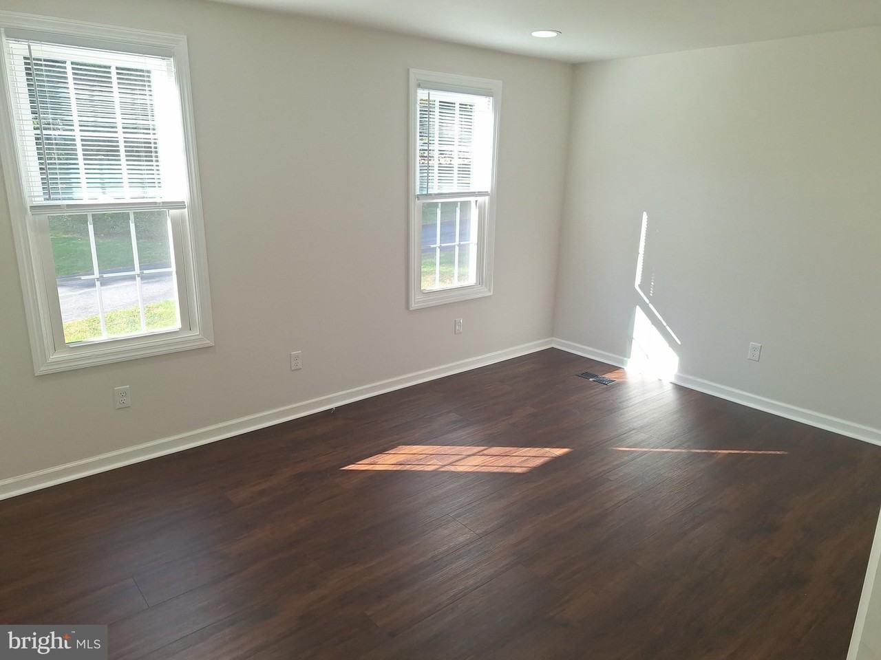 614 Chandler Mill Rd - Photo 5 of 22