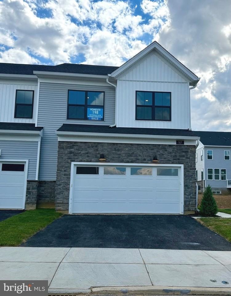 517 Anfield Rd - Photo 2 of 20