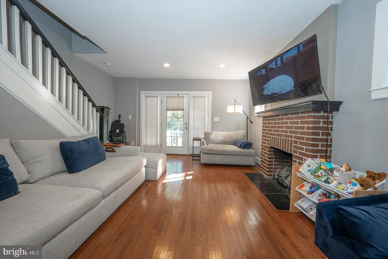 431 W Baltimore Ave - Photo 3 of 41
