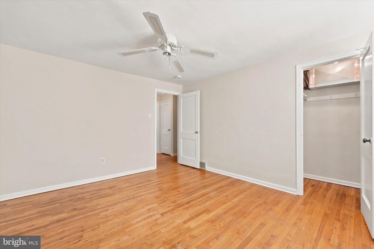 107 Plant Ave - Photo 7 of 15