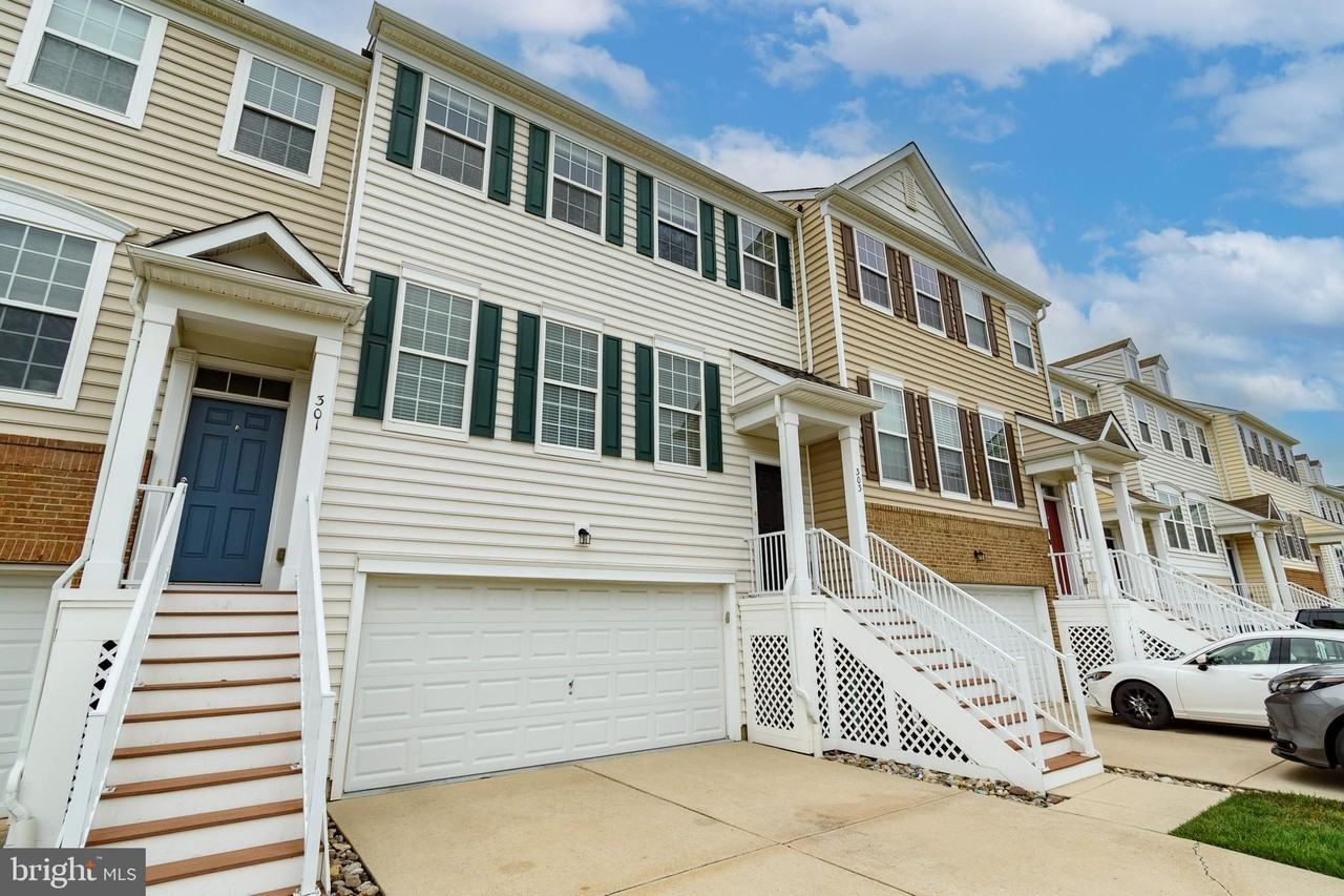 303 Ellison Dr - Photo 3 of 33