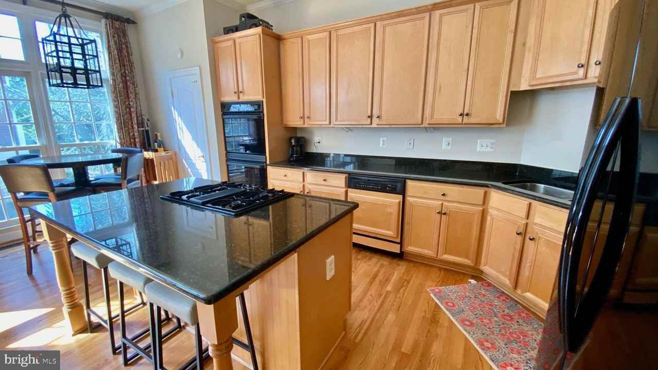 7449 Carriage Hills Dr - Photo 5 of 24