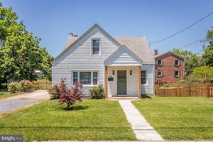 featured image of 131 S Willow St