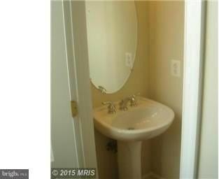 43762 Lees Mill Sq - Photo 3 of 50