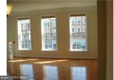 43762 Lees Mill Sq - Photo 4 of 50