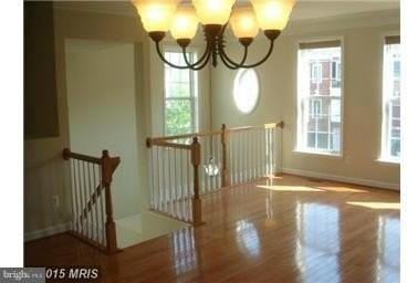 43762 Lees Mill Sq - Photo 5 of 50