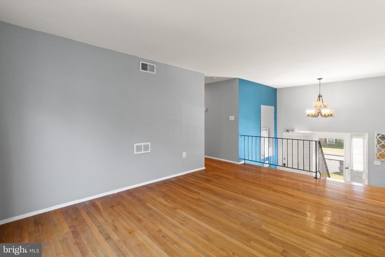 14815 Empire St - Photo 4 of 28