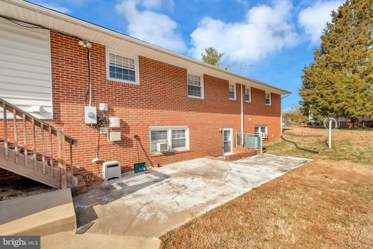 150 Deacon Rd #D - Photo 2 of 16