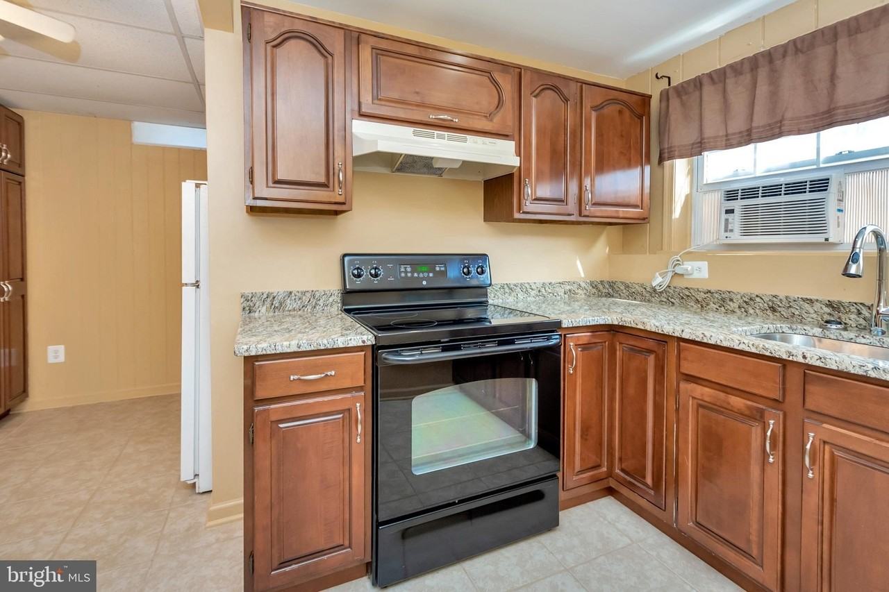 150 Deacon Rd #D - Photo 6 of 16