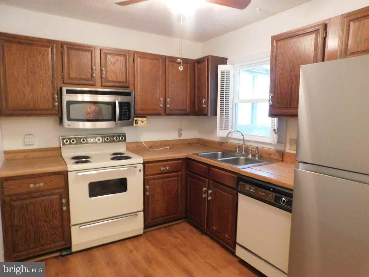320 Opequon Ave - Photo 6 of 12