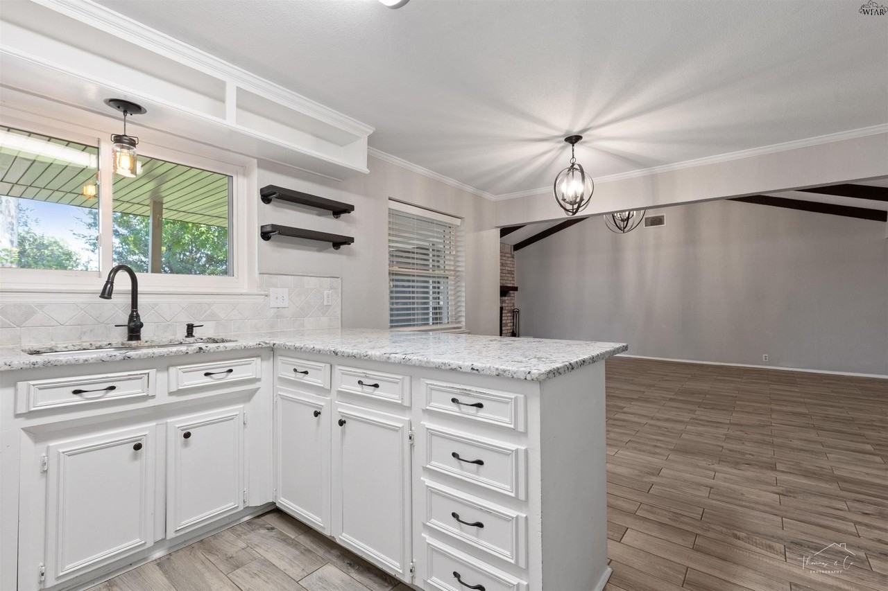 3 Lackland Cir - Photo 7 of 25