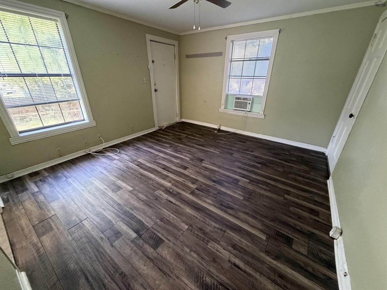3205 10th St #REAR - Photo 2 of 8