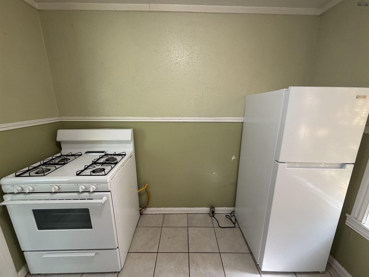 3205 10th St #REAR - Photo 5 of 8