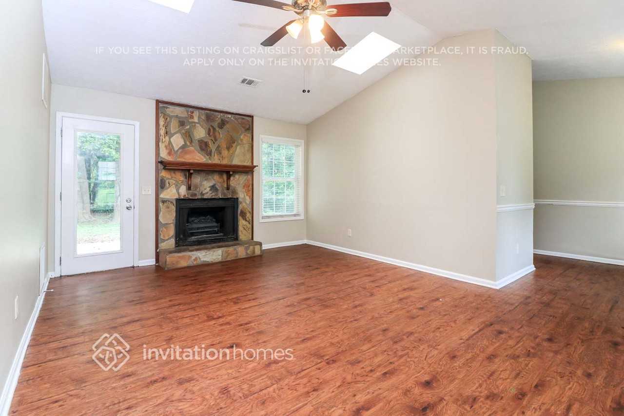 3106 Palomino Dr - Photo 3 of 16