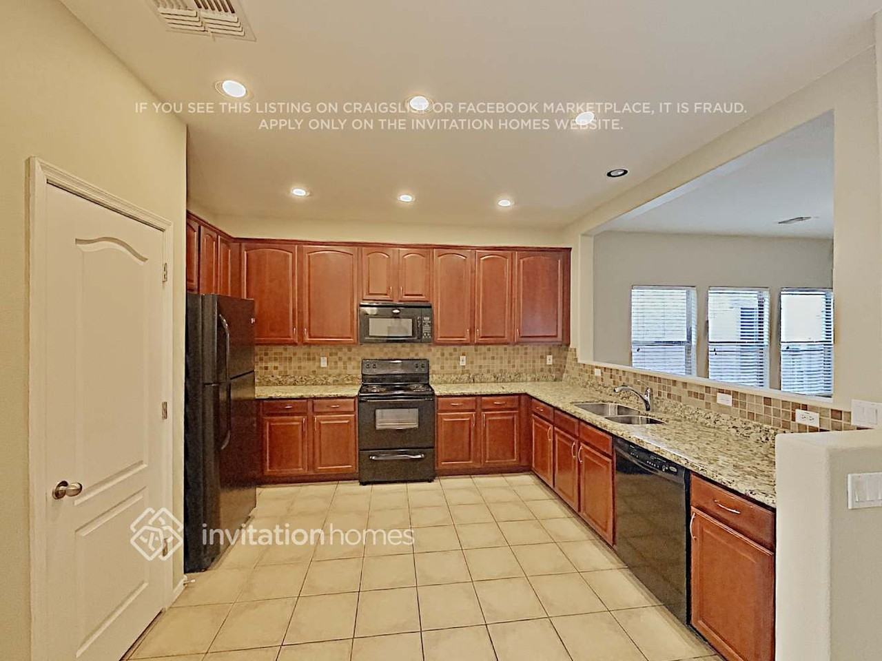 22194 S 211th St - Photo 6 of 16