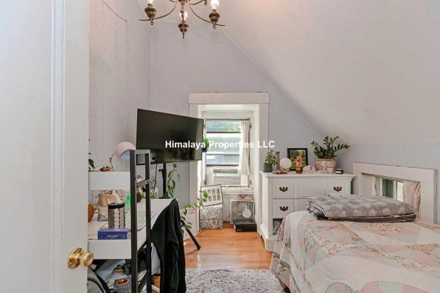 143 Hillside St - Photo 4 of 10