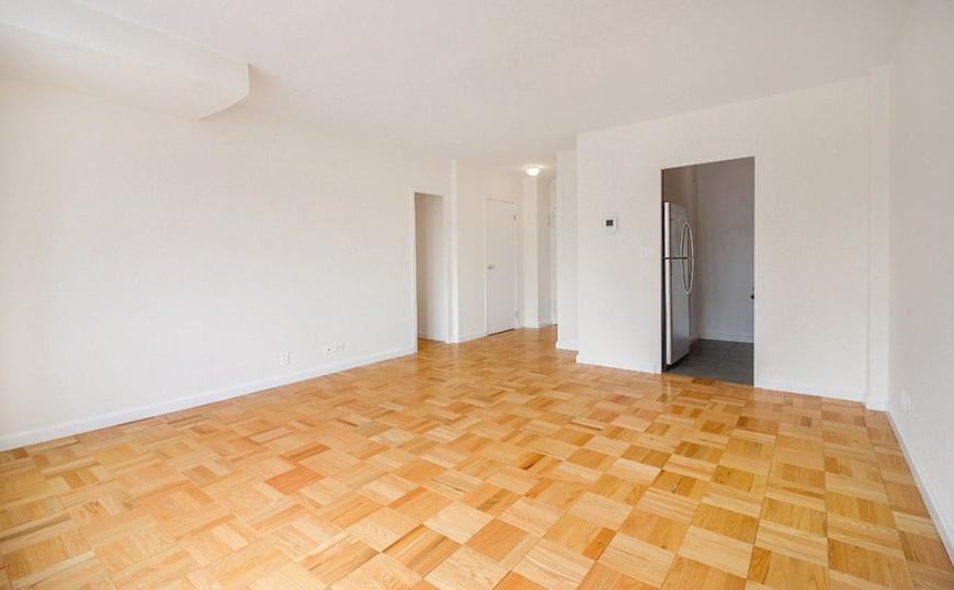 350 W 51st St - Photo 4 of 6