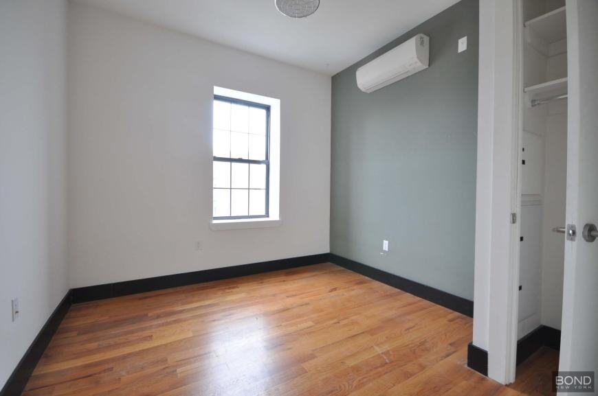 298 Humboldt St - Photo 2 of 8
