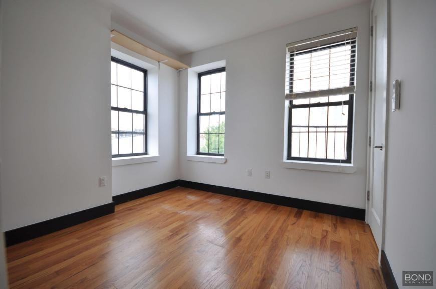 298 Humboldt St - Photo 3 of 8