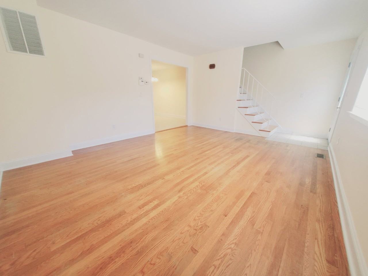119 Highview Ave #2 - Photo 3 of 8