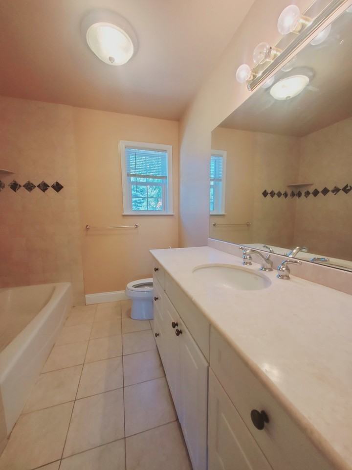 119 Highview Ave #2 - Photo 7 of 8
