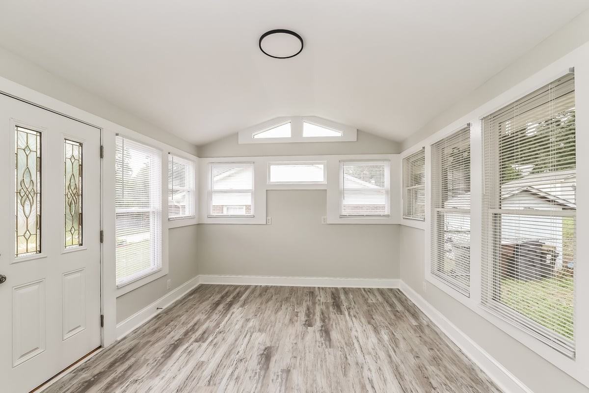5401 Bayberry Ln - Photo 6 of 15