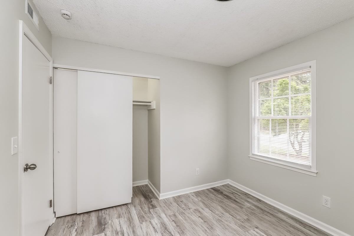 5401 Bayberry Ln - Photo 7 of 15