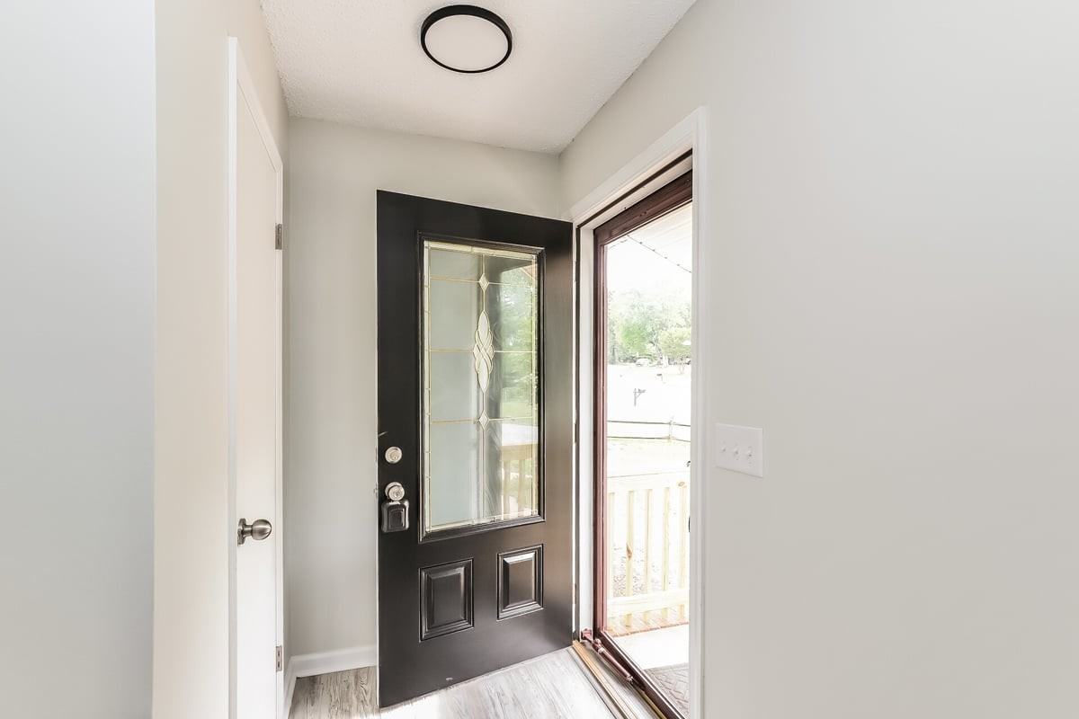 5401 Bayberry Ln - Photo 4 of 15