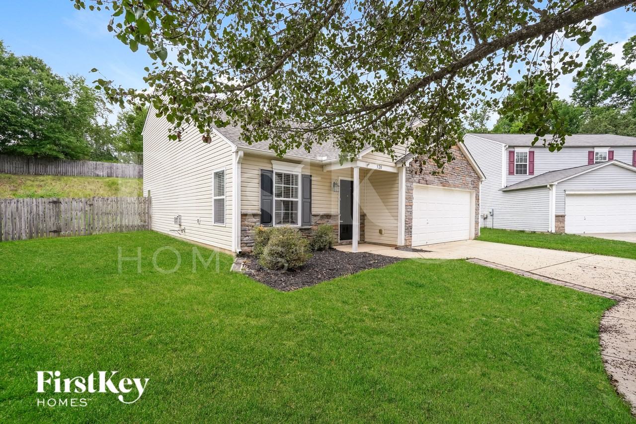 520 Martha Ct - Photo 2 of 19