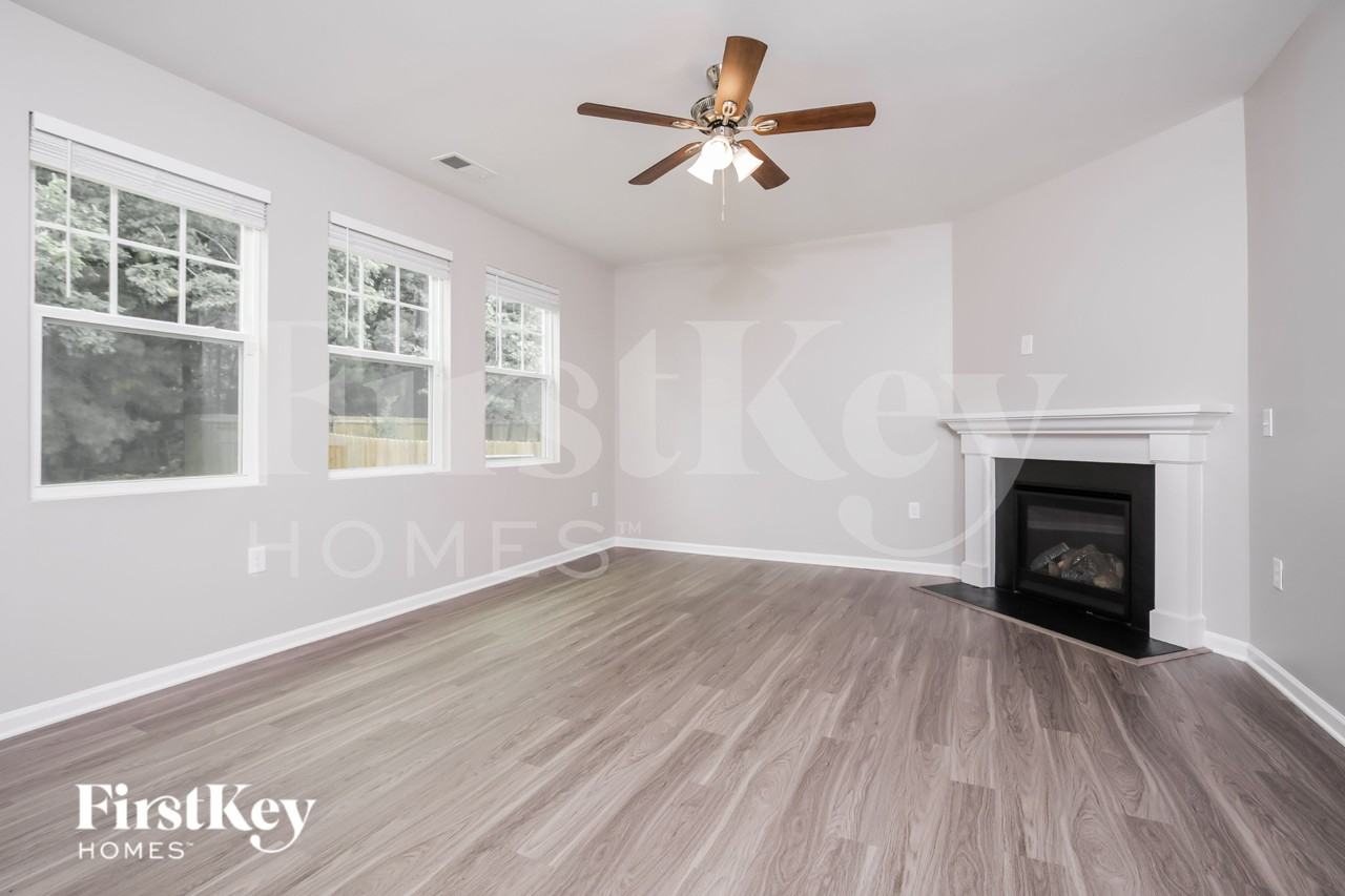 636 Starry Sky Dr - Photo 2 of 19