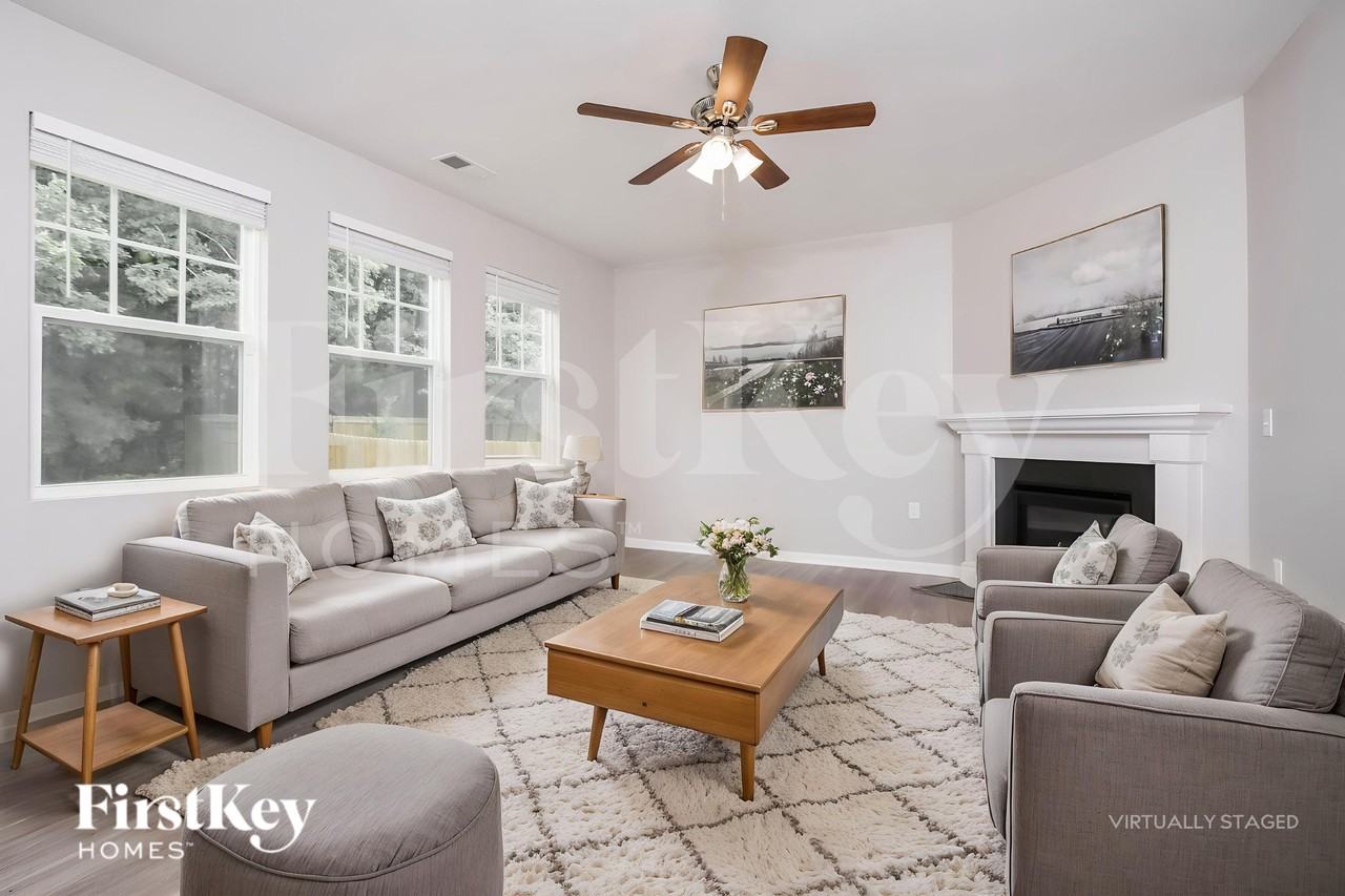 636 Starry Sky Dr - Photo 3 of 19