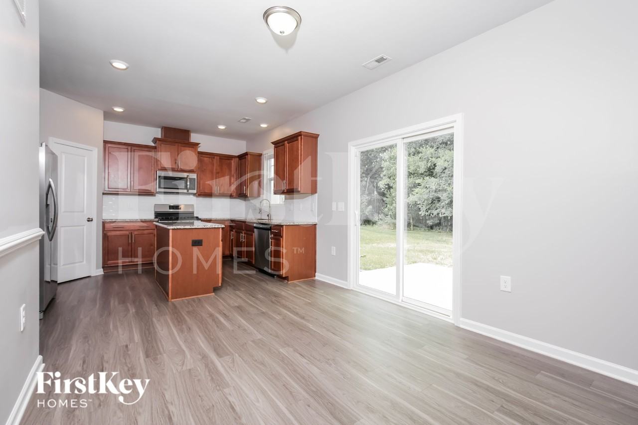 636 Starry Sky Dr - Photo 4 of 19