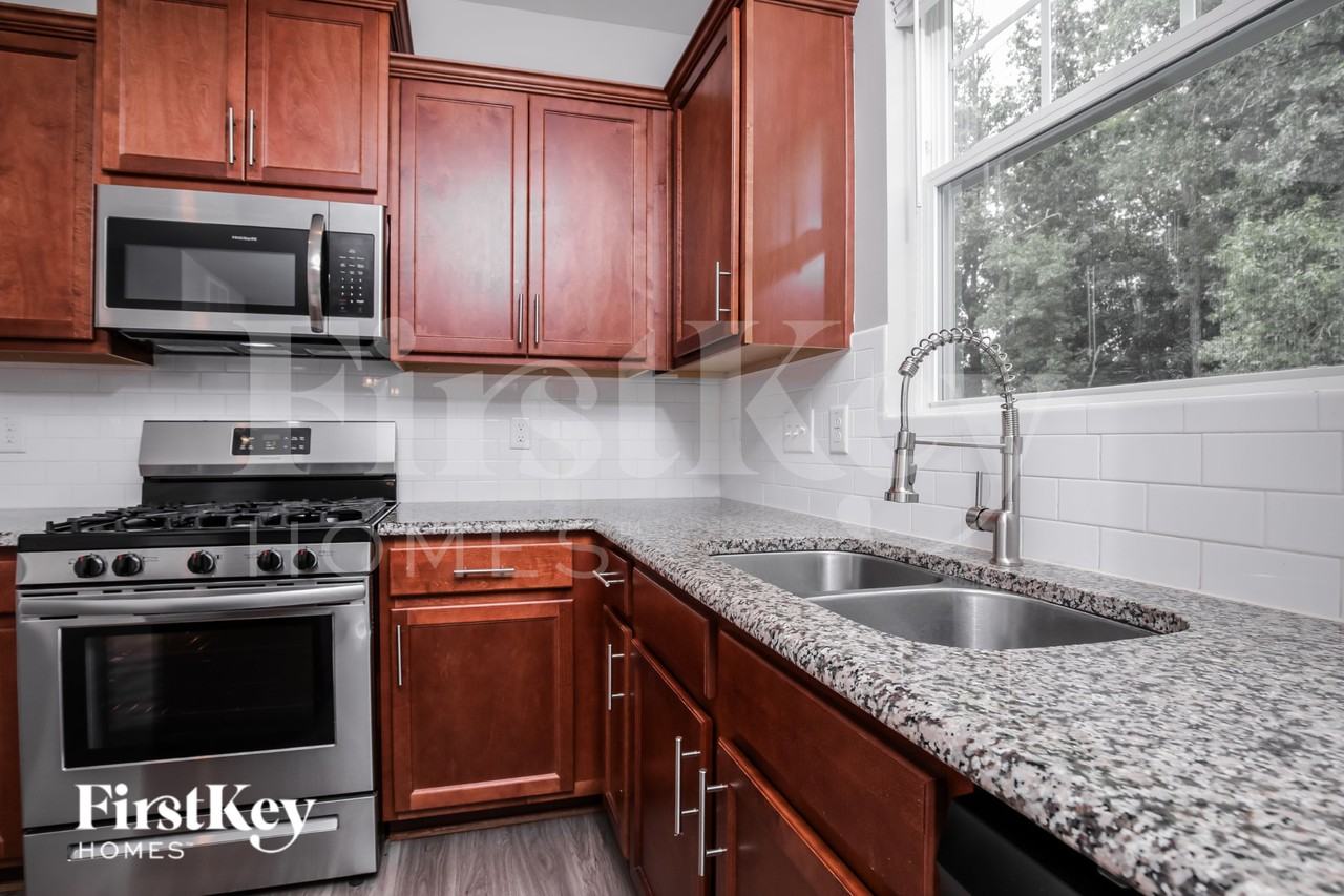 636 Starry Sky Dr - Photo 7 of 19