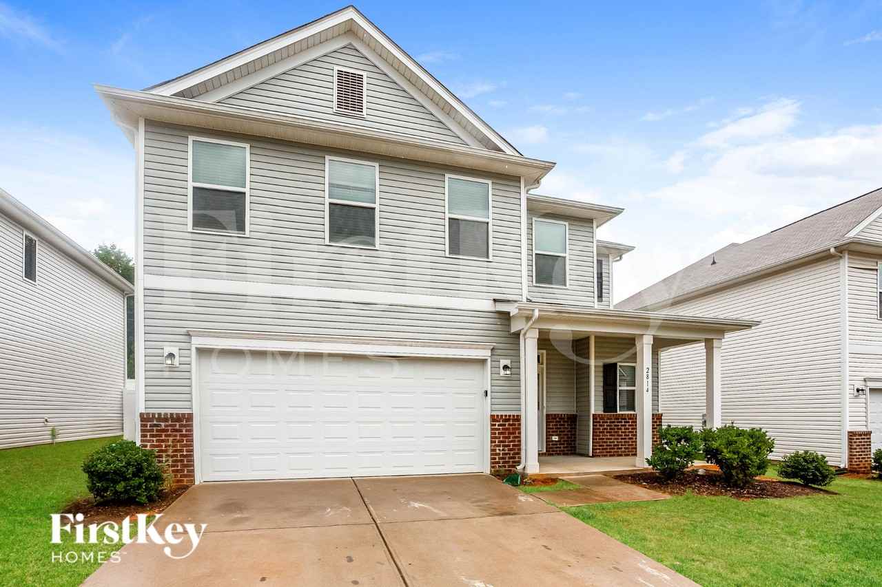 2814 Curbstone Ln