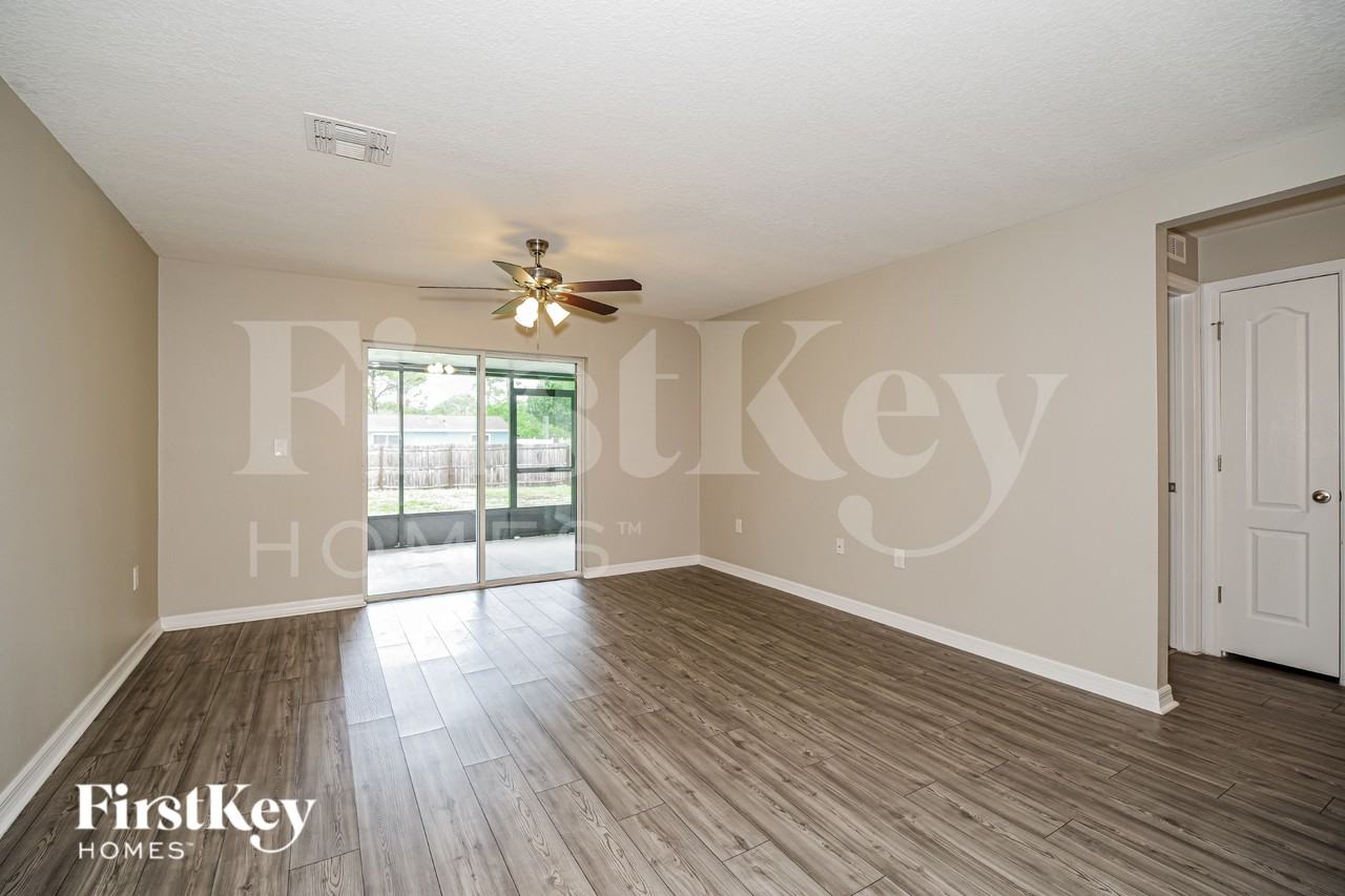 280 Edgevale Rd Se - Photo 2 of 19