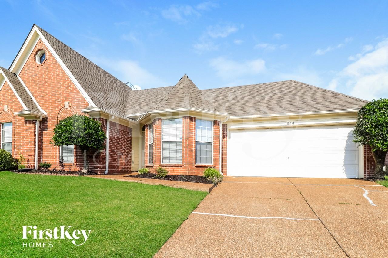 1060 Mossy Knoll Dr - Photo 2 of 15