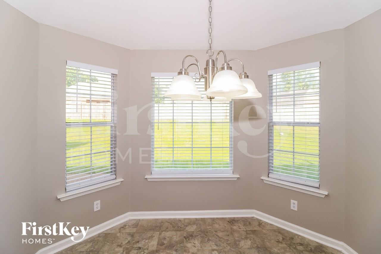 1060 Mossy Knoll Dr - Photo 6 of 15